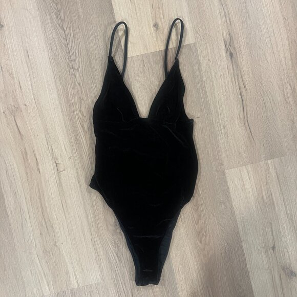 Forever 21 Black V-Neck Leotard Bodysuit Size Small - Picture 3 of 5